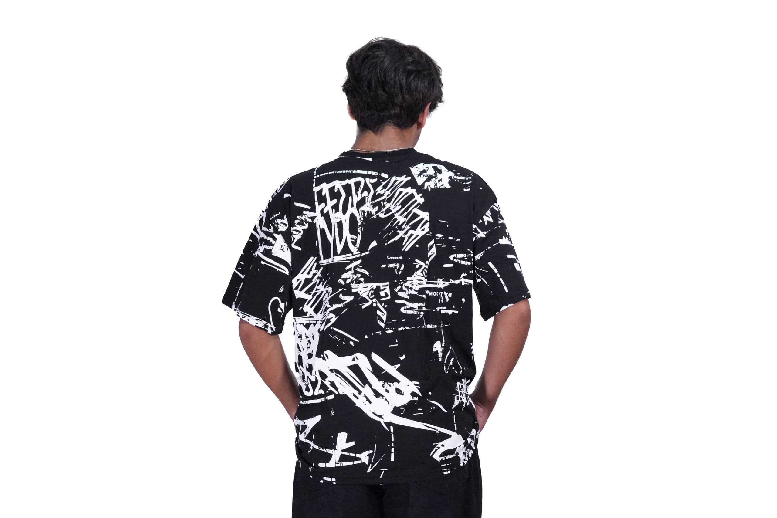 R28 GraffCore Tee